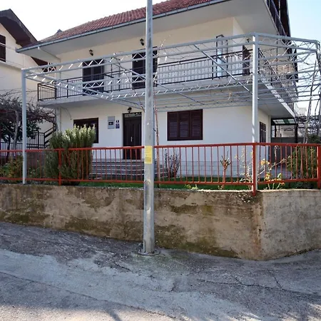 With A Parking Space Podaca, Makarska - 6050