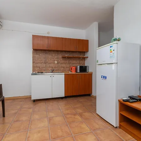 Апартаменты With A Parking Space Podaca, Makarska - 6050 *