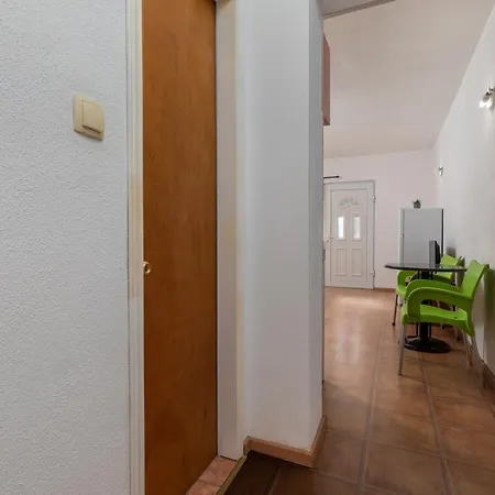 With A Parking Space Podaca, Makarska - 6050 *