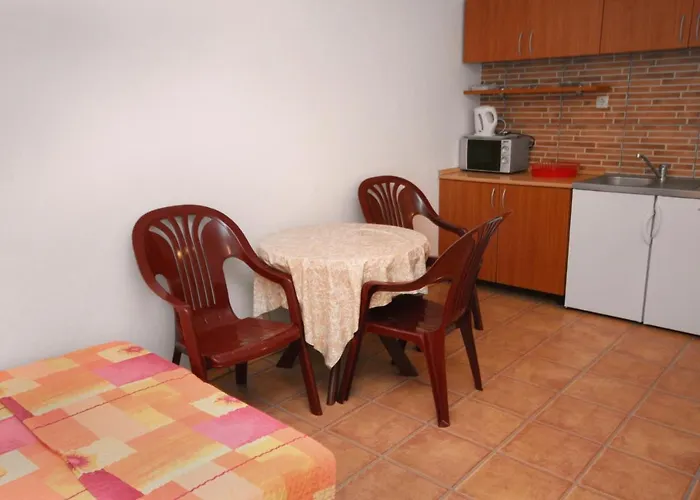Apartman With Parking Space Podaca, Makarska - 6050 *