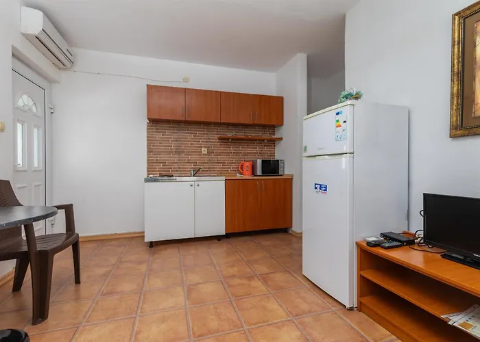Apartman With Parking Space Podaca, Makarska - 6050 *